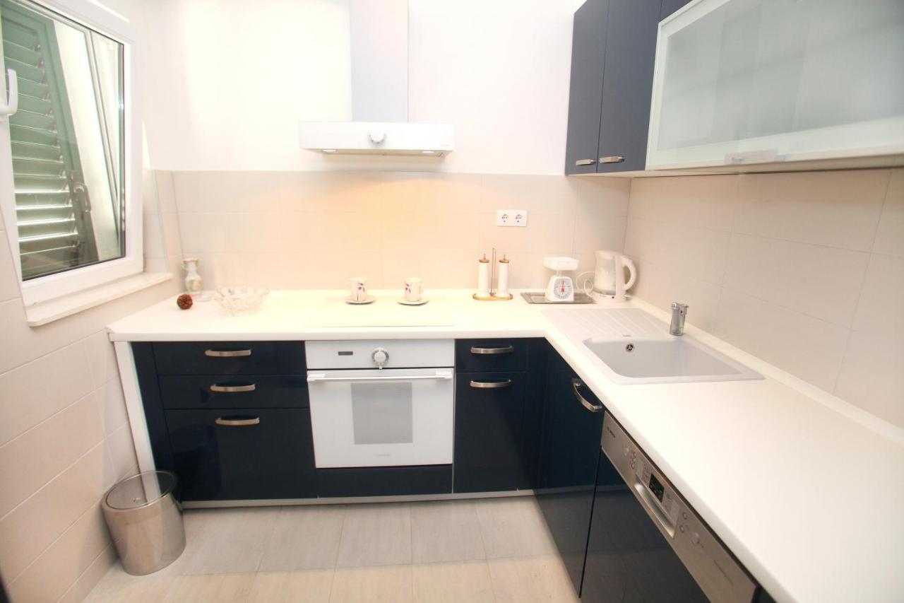 Apartments Nakir สลาทิเน ห้อง รูปภาพ