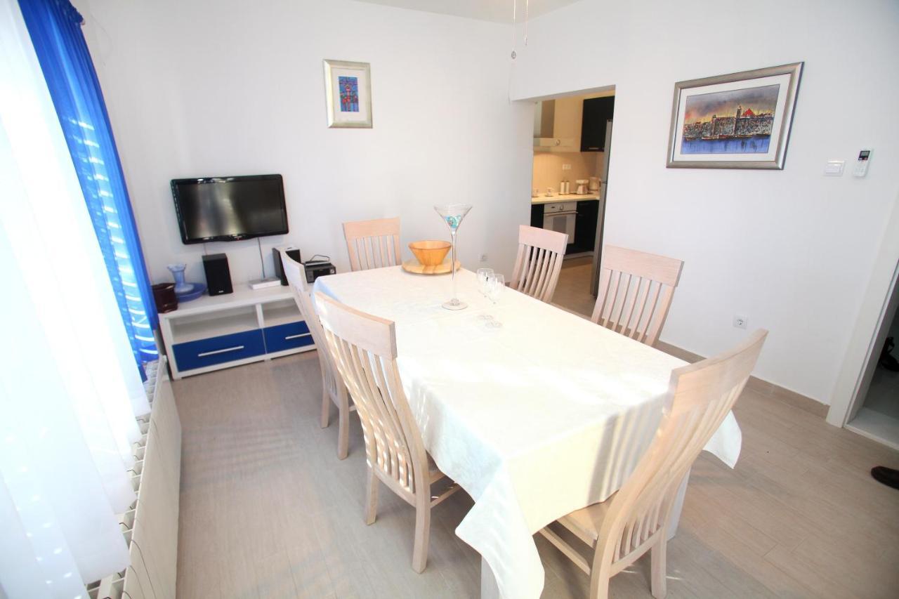 Apartments Nakir สลาทิเน ห้อง รูปภาพ